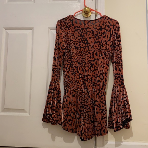 Romper - Picture 2 of 4